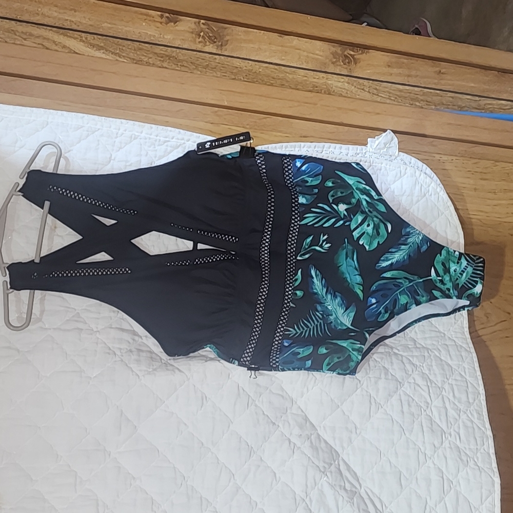 XL bathing suit
